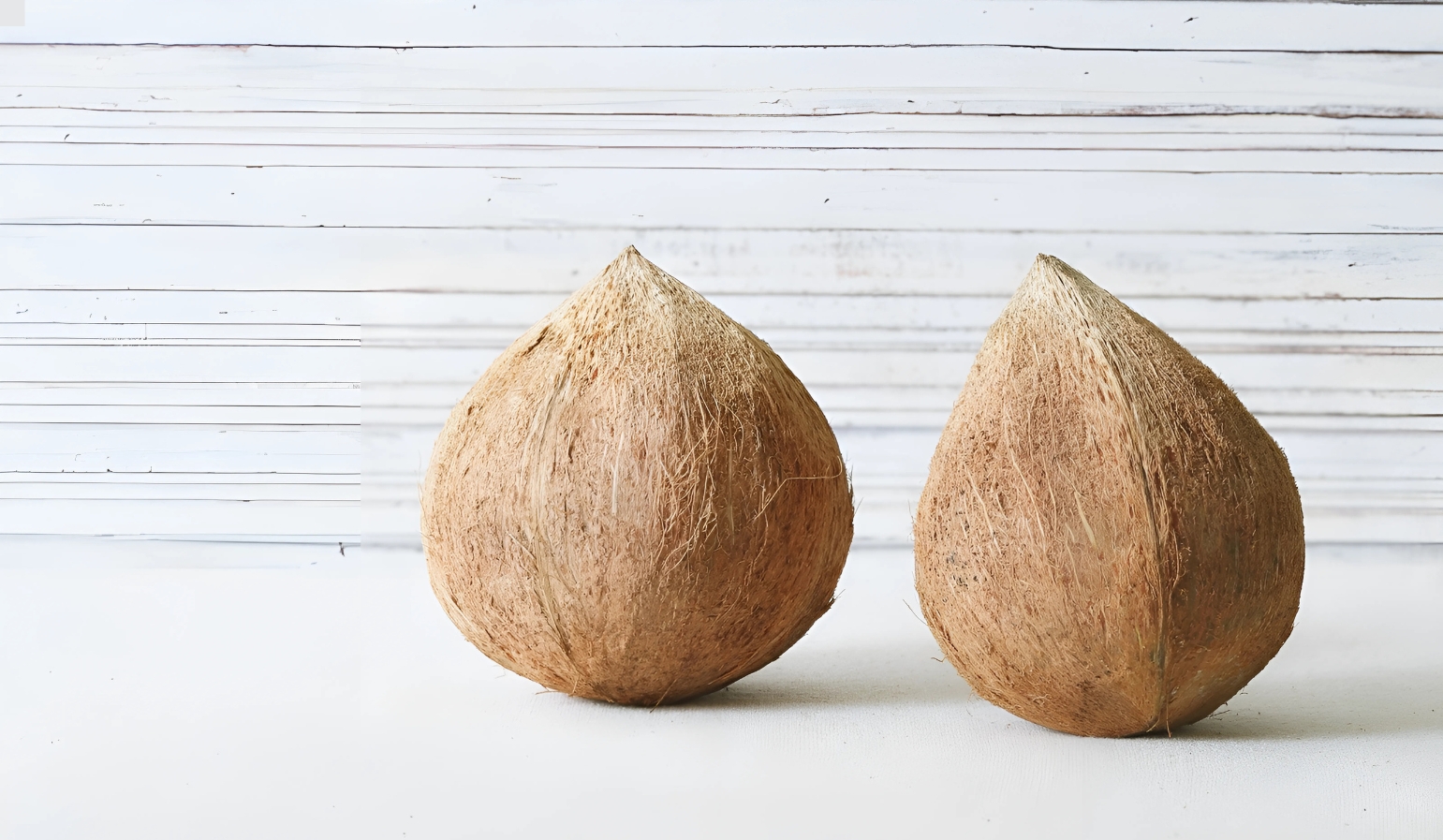 Fully-Husked Coconuts 